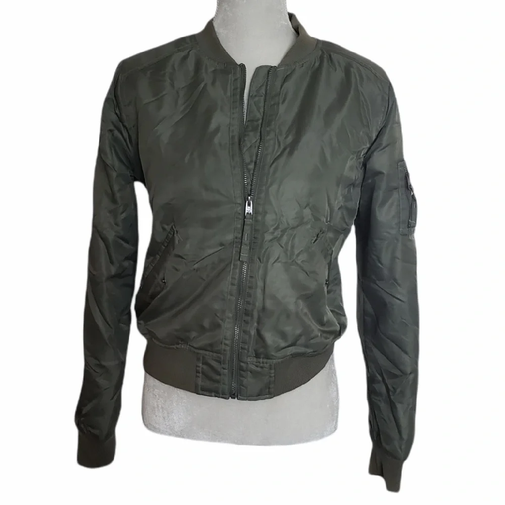 Hollister‎ Olive Green Bomber Jacket Orange Quilted Women’s sz M